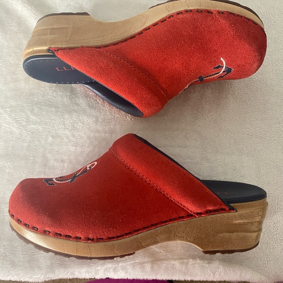 L L Bean Women’s Embroidered Anchor Red Suede Slides Clogs Mules Size 6.5 - Picture 4 of 11